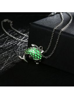 Collier Dauphin à la Pierre Vert Clair Ronde Fluorescent - Plaqué Argent