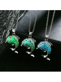 Collier Dauphin à la Pierre Vert Clair Ronde Fluorescent - Plaqué Argent