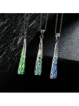 Collier en Forme de Cône Perforé à la Pierre Verte Fluorescent - Plaqué Argent