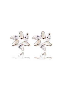 Boucles d'Oreilles Pétales Asymétriques Plaquées platine avec Cristaux Autrichiens en Forme d'Amande - Élégance Unique