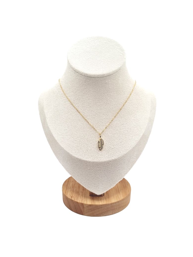 Collier en Acier Inoxydable Doré avec Pendentif Plume Élégante