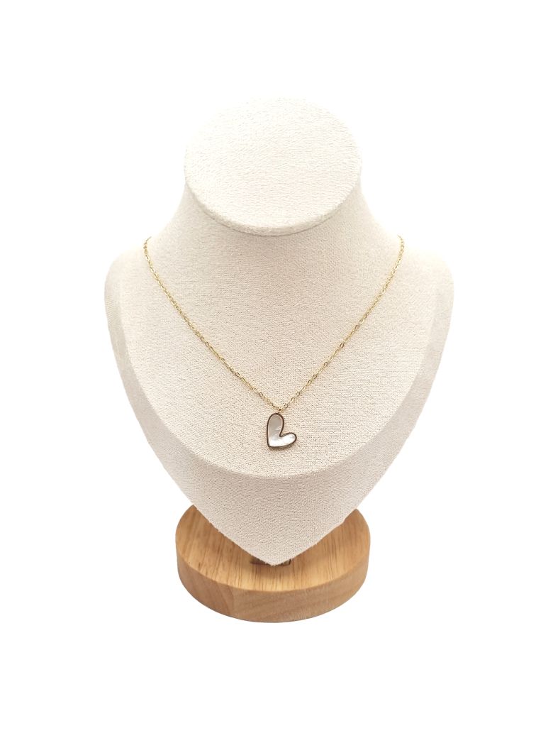 Collier en Acier Inoxydable Doré avec Cœur Nacré – Éclat Romantique et Élégance