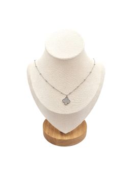 Collier en Acier Inoxydable Argenté avec Motif Floral Nacré – Douceur et Élégance Naturelle