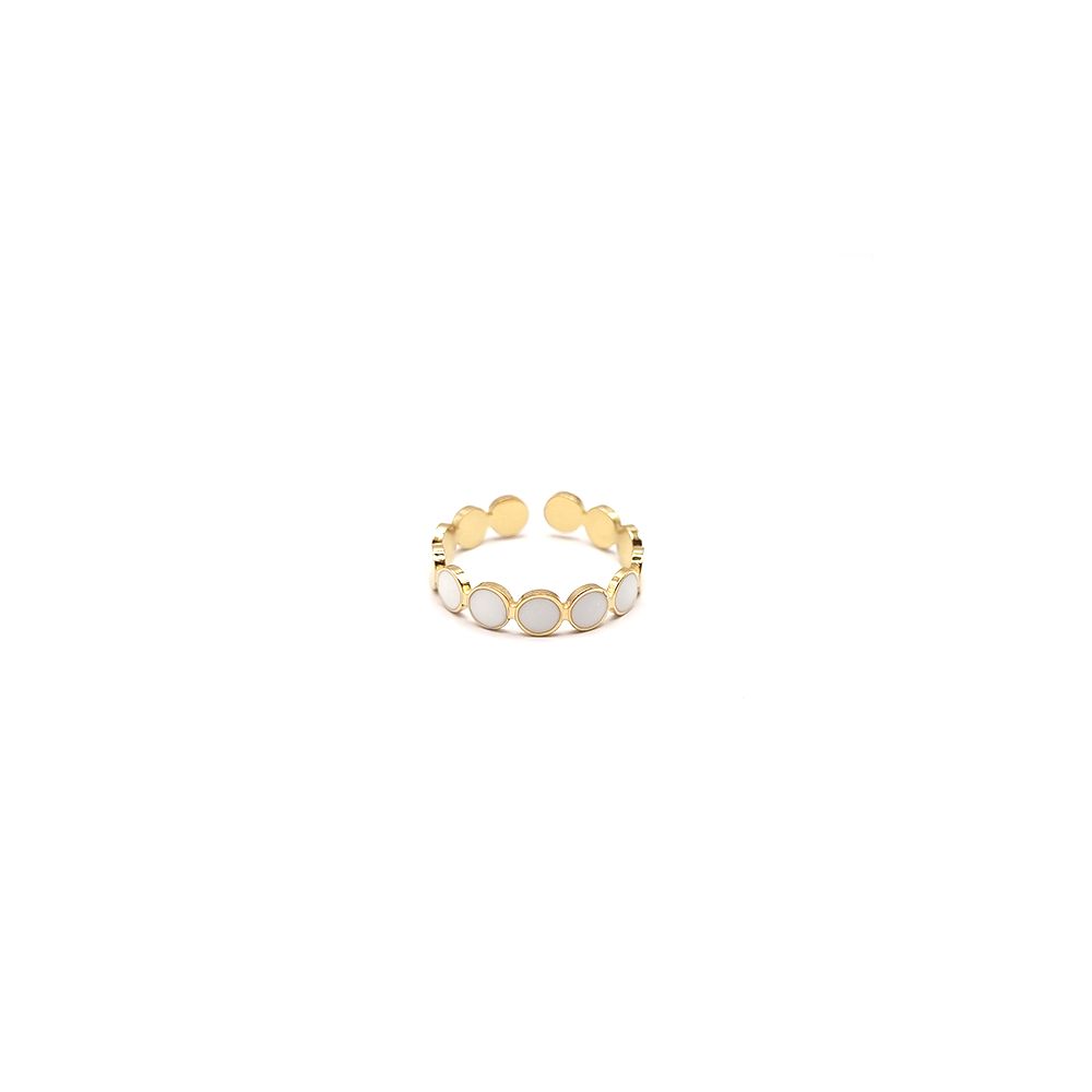Bague en Acier Inoxydable Doré Motif Rond Émaillé Blanc – Élégance Minimaliste