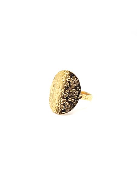 Bague en Acier Inoxydable Doré Motif Gravure Martelée – Audace et Style Ancien