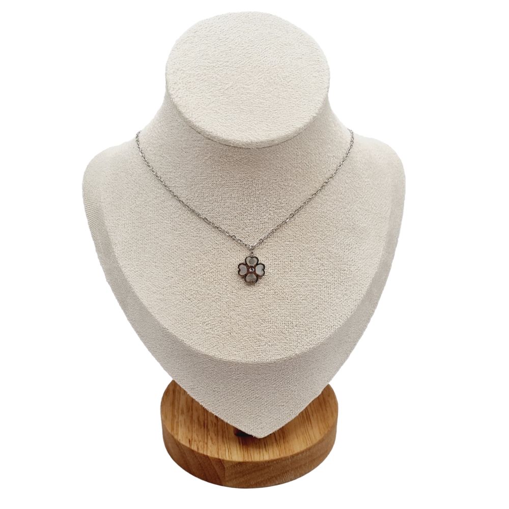 Collier en Acier Inoxydable Argenté avec Pendentif Fleur en Nacre