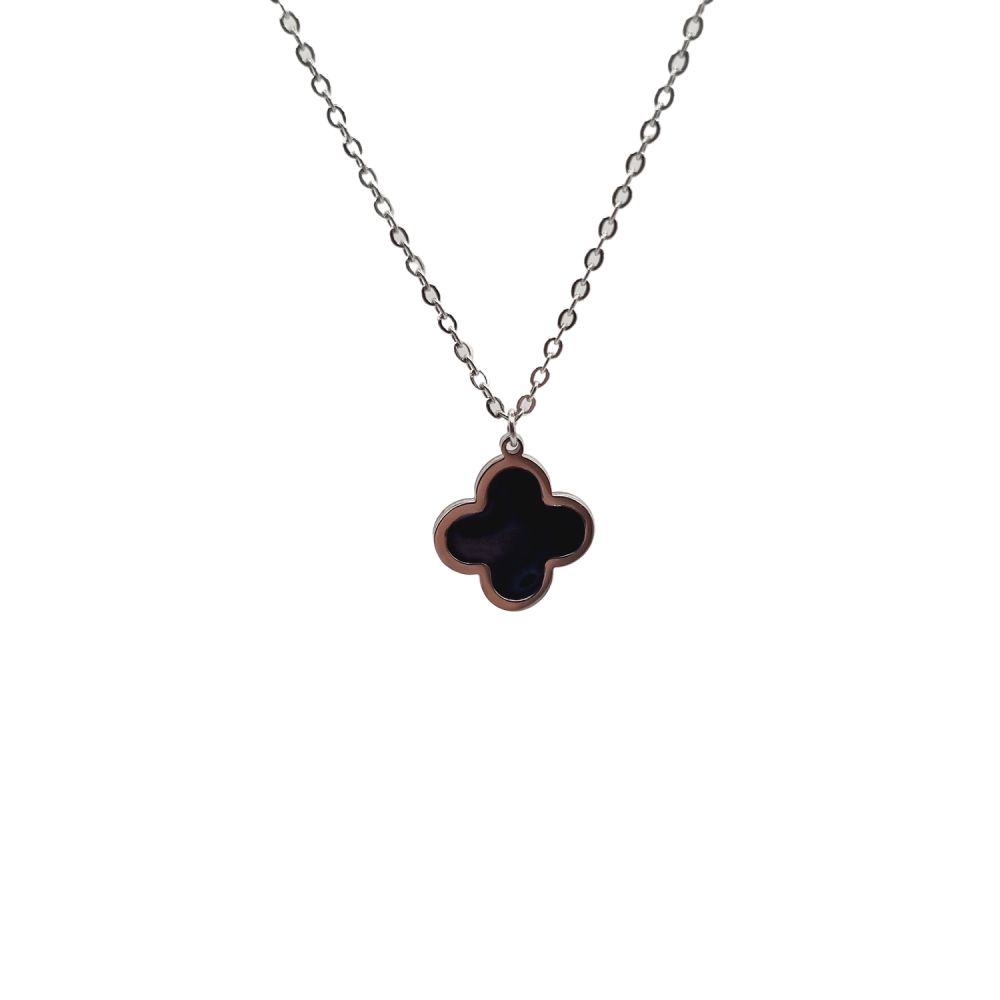 Collier en Acier Inoxydable Argenté avec Pendentif Fleur Émaillée Noire
