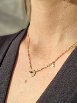 Collier en acier inoxydable doré avec médaillon et étoile