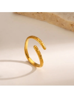 Bague Ouverte en Acier Inoxydable Doré avec Finition Texturée – Élégance Minimaliste