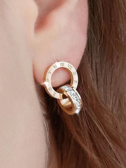 Boucles d'oreilles plaqué or 18 carats avec anneaux gravés et cristaux