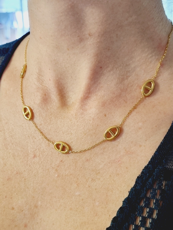 Collier en Acier Inoxydable Doré avec Maillons Ovales Élégants