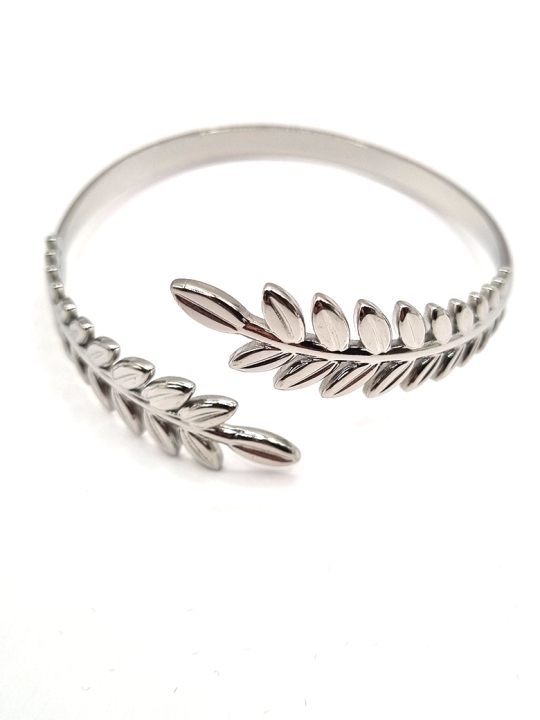 copy ofcopy ofBracelet Torsadé en Acier Inoxydable Doré – Élégance et Résistance