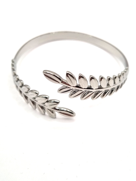 copy ofcopy ofBracelet Torsadé en Acier Inoxydable Doré – Élégance et Résistance