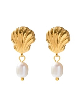 Boucles d’Oreilles Coquillage Doré et Perle Blanche – Élégance Marine