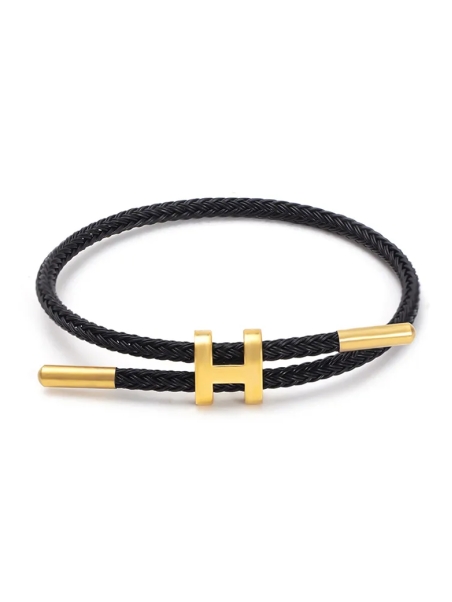 Bracelet Ajustable Noir & Lettre H Dorée – Contraste audacieux et style affirmé
