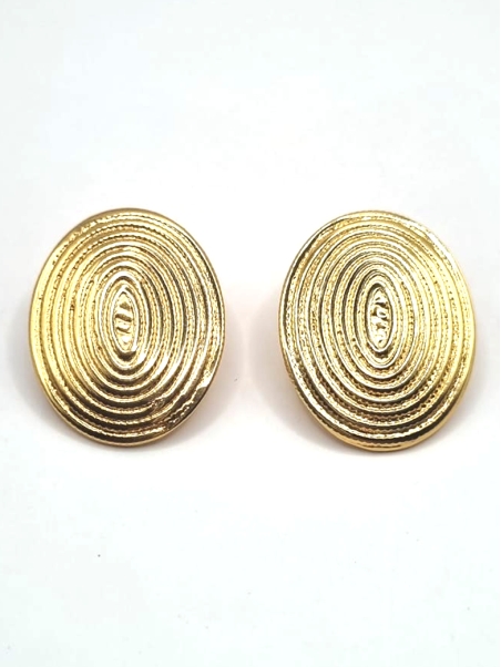Boucles d’Oreilles Ovales Dorées à Relief Concentrique – Graphisme et Élégance