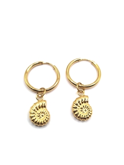 Créoles Dorées avec Pendentifs Fossiles – Élégance Inspirée de la Nature