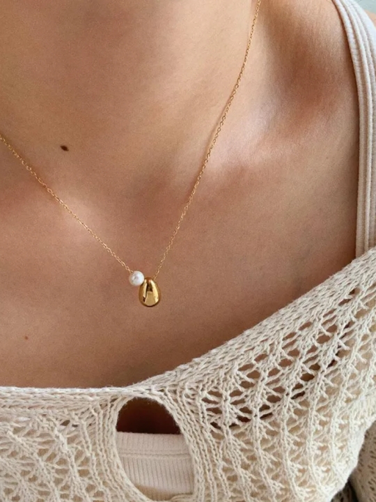 Collier Perle & Goutte Dorée – Duo Élégant en Acier Inoxydable