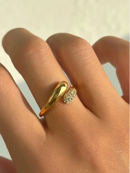 Bague Ouverte Cristaux Pavés – Plaqué or 18k
