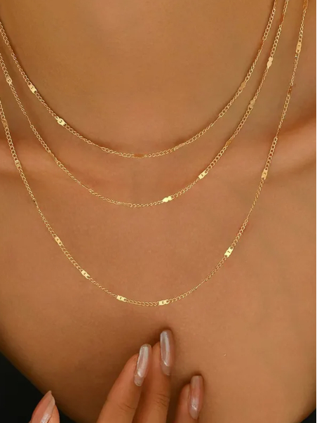 Collier Multi-Rangs Plaquettes Brillantes – Doré en Acier Inoxydable