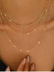 Collier Multi-Rangs Plaquettes Brillantes – Doré en Acier Inoxydable