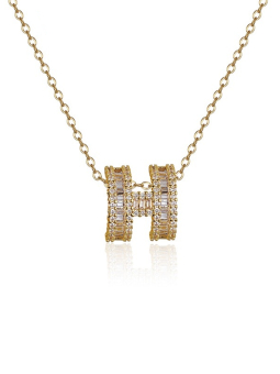 Collier Doré en Acier Inoxydable – Initiale H Scintillante & Élégance Joaillière