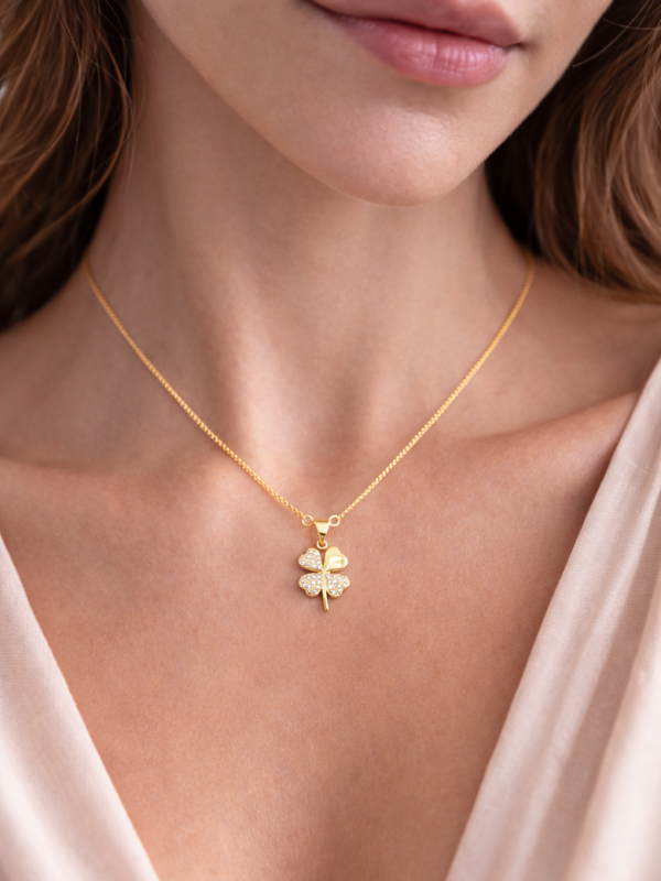 Collier Trèfle Porte-Bonheur Plaqué Or 18K – Pendentif 20 mm & Chaîne 45 cm