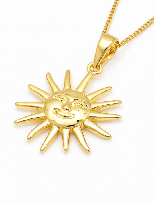 Collier Soleil Visage Doré Plaqué Or 18K – Pendentif 30 mm